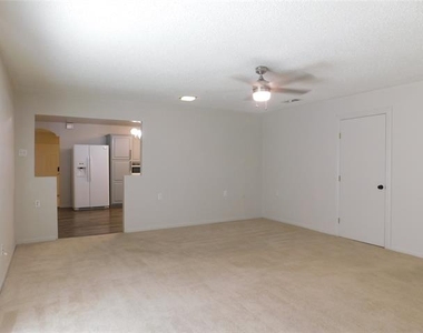 705 Sun Valley Drive - Photo Thumbnail 8