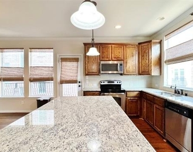2500 Rockbrook Drive - Photo Thumbnail 8