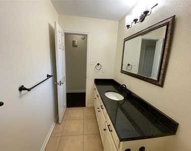 1011 Michelson Lane - Photo Thumbnail 12