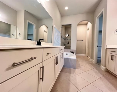 1616 Tanner Parkway - Photo Thumbnail 4