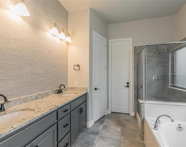 3903 Plum Vista Place - Photo Thumbnail 28