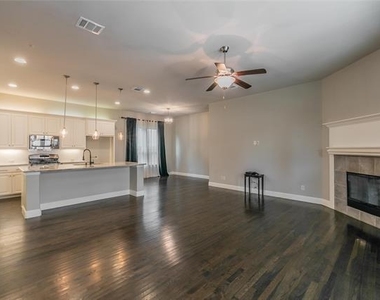 3903 Plum Vista Place - Photo Thumbnail 6