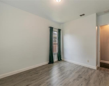 3903 Plum Vista Place - Photo Thumbnail 17