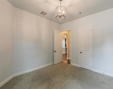 3903 Plum Vista Place - Photo Thumbnail 22
