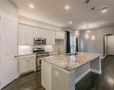3903 Plum Vista Place - Photo Thumbnail 10