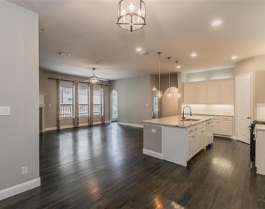 3903 Plum Vista Place - Photo Thumbnail 9