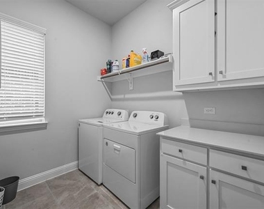 2210 Balboa Drive - Photo Thumbnail 8