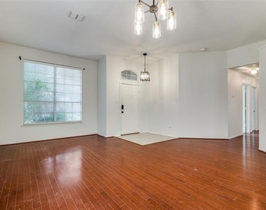 7046 Saint Augustine Drive - Photo Thumbnail 4