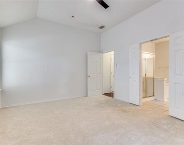 7046 Saint Augustine Drive - Photo Thumbnail 15
