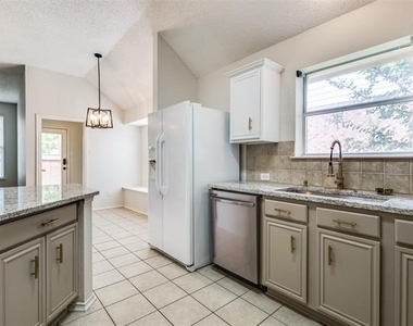 7046 Saint Augustine Drive - Photo Thumbnail 11