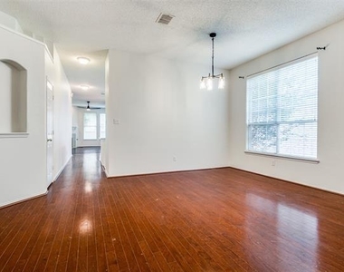 7046 Saint Augustine Drive - Photo Thumbnail 2
