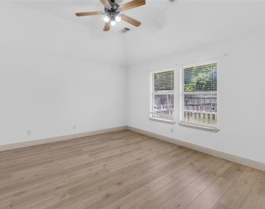 5709 Main Street - Photo Thumbnail 8
