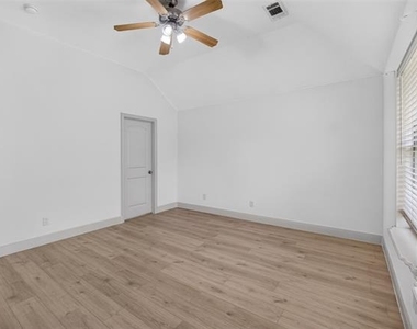 5709 Main Street - Photo Thumbnail 9