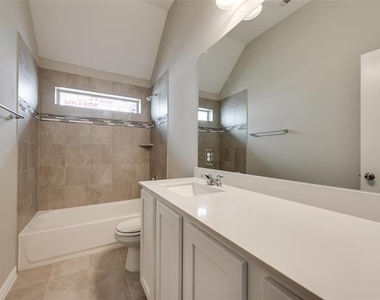 2813 Mesquite Avenue - Photo Thumbnail 16