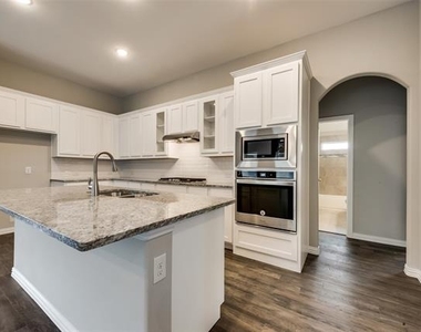 2813 Mesquite Avenue - Photo Thumbnail 8