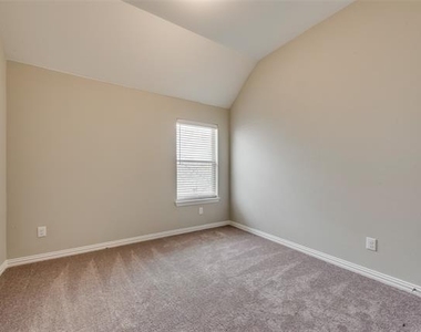2813 Mesquite Avenue - Photo Thumbnail 15