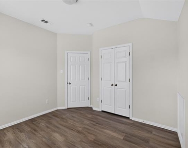 4521 Chaparral Creek Drive - Photo Thumbnail 23