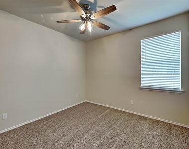 4117 Chelan Court - Photo Thumbnail 9