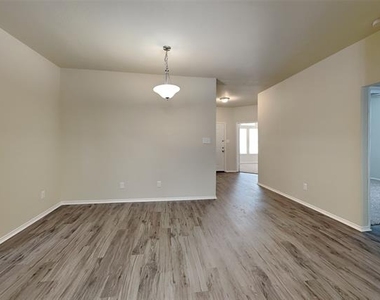 4117 Chelan Court - Photo Thumbnail 5