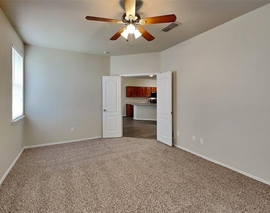4117 Chelan Court - Photo Thumbnail 7