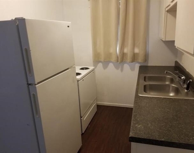 1702 Hunt Street - Photo Thumbnail 1