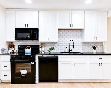 209 W Southern Avenue - Photo Thumbnail 8