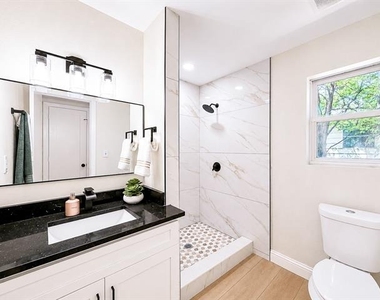 209 W Southern Avenue - Photo Thumbnail 17