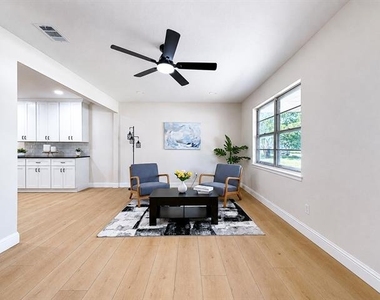 209 W Southern Avenue - Photo Thumbnail 1