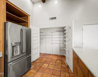 9202 E Rimrock Drive - Photo Thumbnail 11