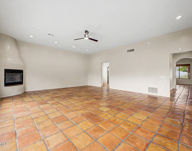 9202 E Rimrock Drive - Photo Thumbnail 15
