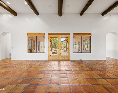 9202 E Rimrock Drive - Photo Thumbnail 5