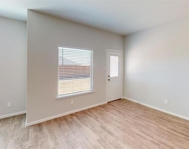 5459 Gold Pond Drive - Photo Thumbnail 7