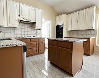 5603 Stonehenge Drive - Photo Thumbnail 3