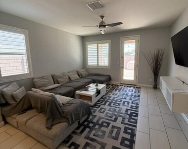 1707 N Hillcrest -- - Photo Thumbnail 7