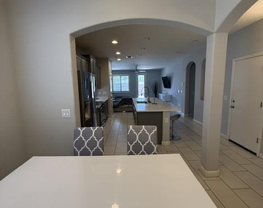 1707 N Hillcrest -- - Photo Thumbnail 6