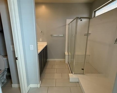 1707 N Hillcrest -- - Photo Thumbnail 12