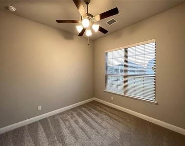 2901 Pronghorn Drive - Photo Thumbnail 11