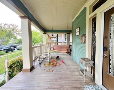828 W 8th Street - Photo Thumbnail 1