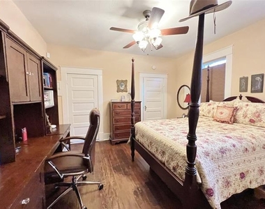 828 W 8th Street - Photo Thumbnail 15