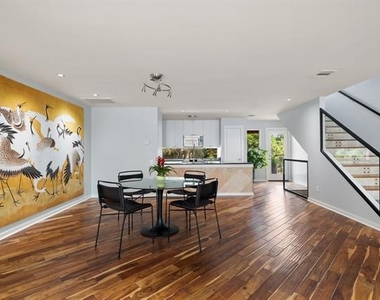 4213 Dickason Avenue - Photo Thumbnail 9