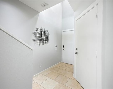 4213 Dickason Avenue - Photo Thumbnail 2