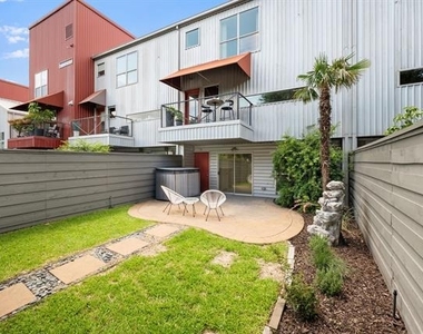 4213 Dickason Avenue - Photo Thumbnail 26