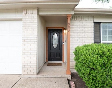 1903 Spies Springs Court - Photo Thumbnail 4