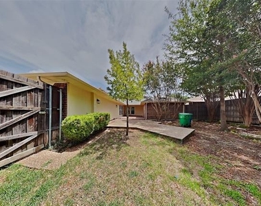 3213 Sugarbush Drive - Photo Thumbnail 19