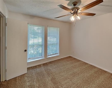 3213 Sugarbush Drive - Photo Thumbnail 16