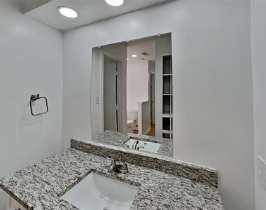 3213 Sugarbush Drive - Photo Thumbnail 10