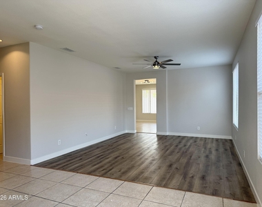 6558 W Townley Avenue - Photo Thumbnail 4