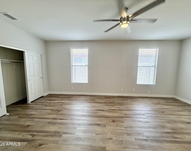 6558 W Townley Avenue - Photo Thumbnail 28