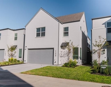 11661 Liberty Commons Court - Photo Thumbnail 1
