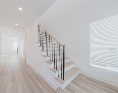 11661 Liberty Commons Court - Photo Thumbnail 3